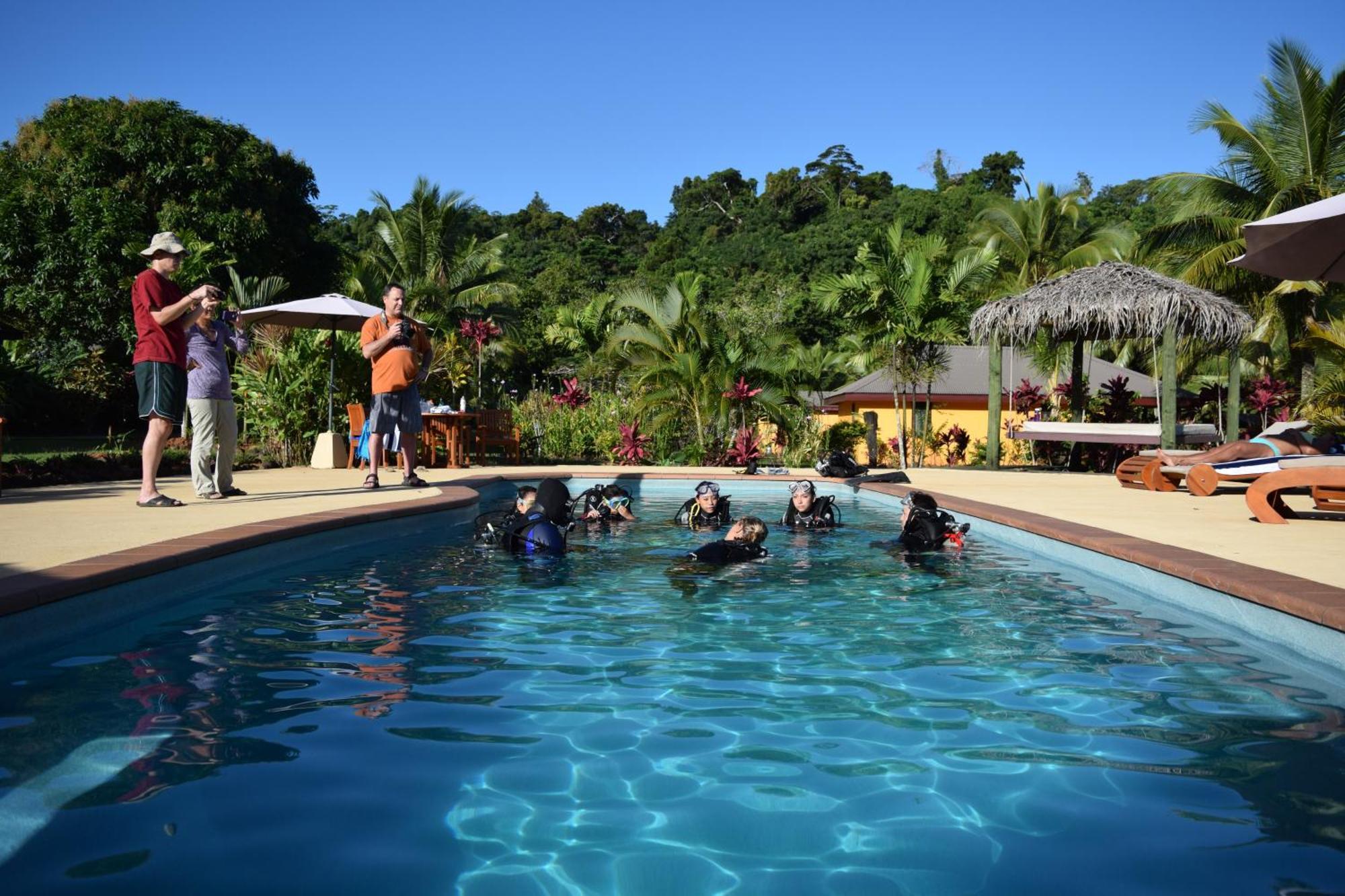 Waidroka Bay Resort Deuba エクステリア 写真